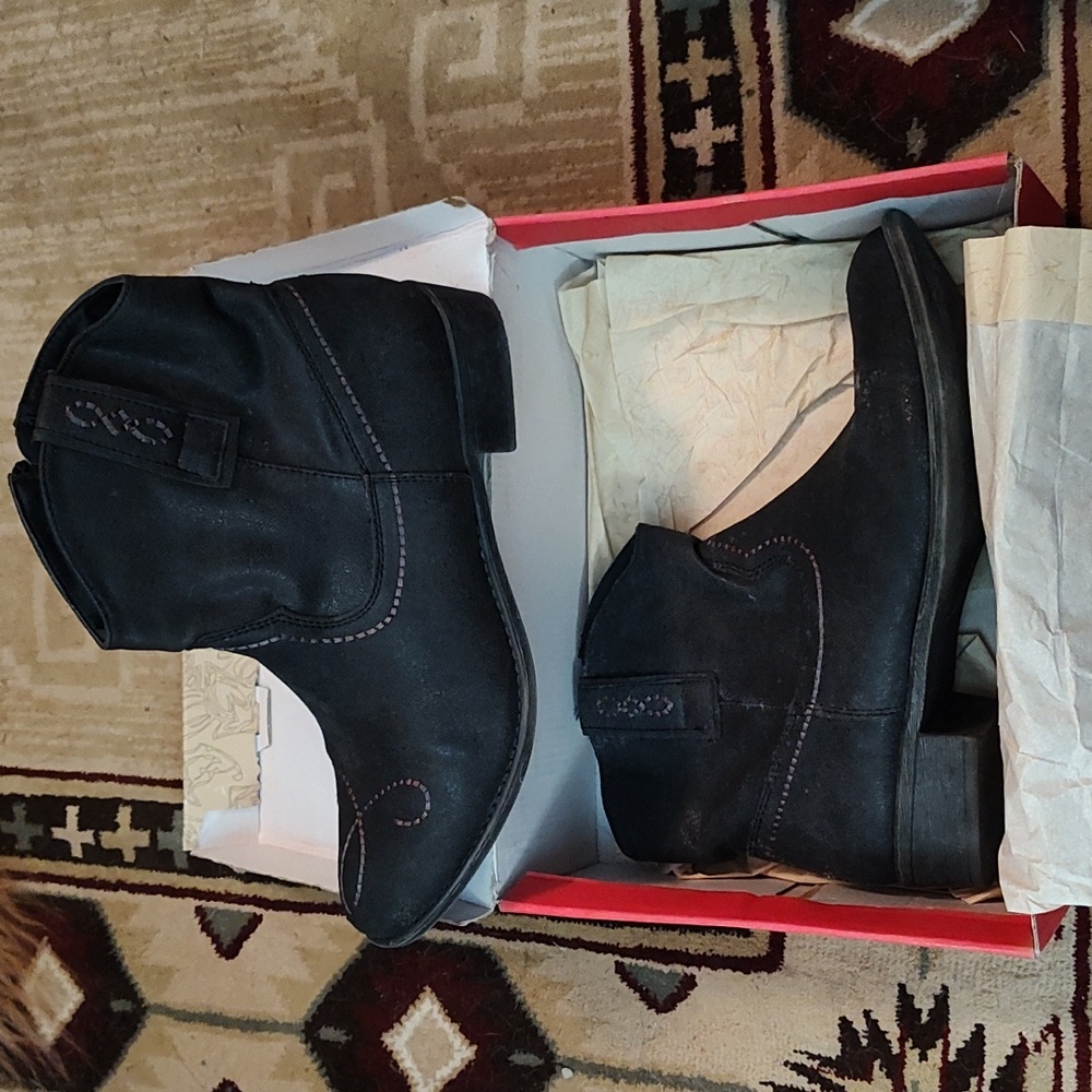 American Rag short cowboy boots